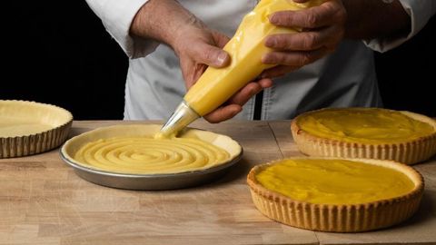 Crepa/Maestro CP : une préparation pour crème pâtissière associant le goût et la texture d’une crème à chaud et la praticité d’une crème à froid. 